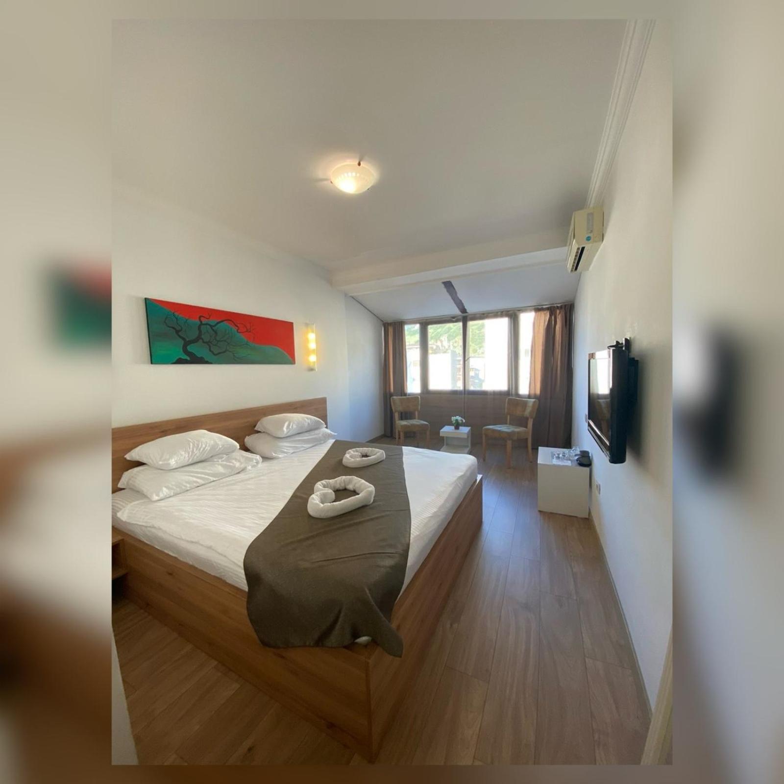 Theranda Hotel Prizren Buitenkant foto