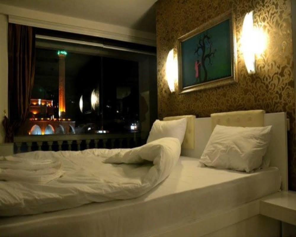 Theranda Hotel Prizren Buitenkant foto
